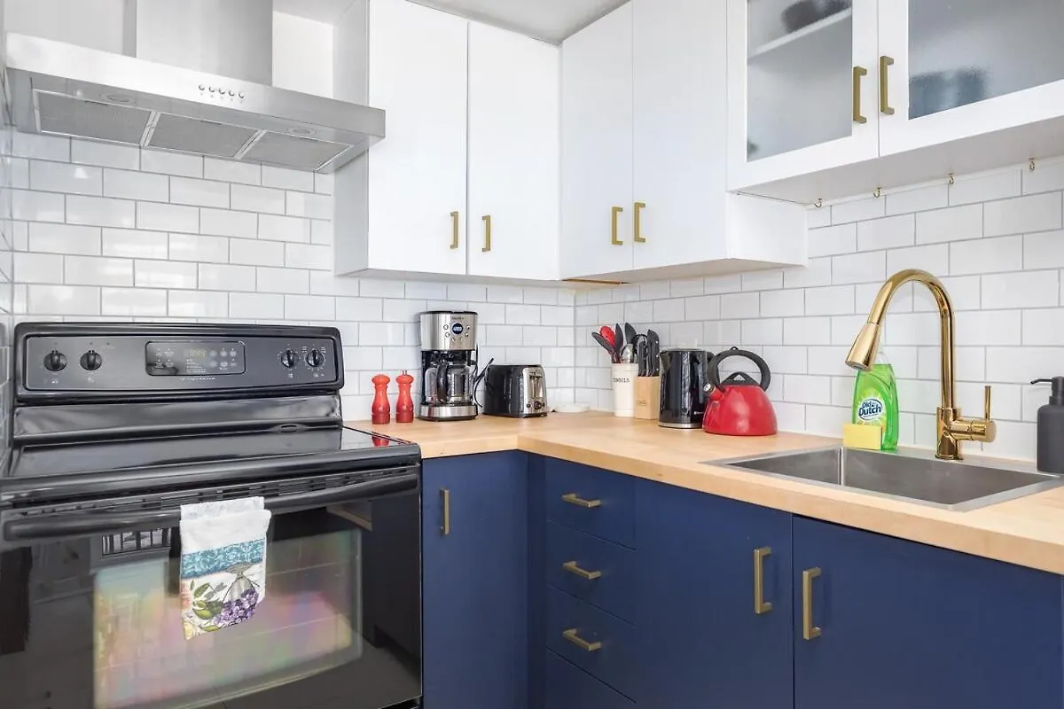 شقة Stylish 1Bd In Liberty 5 Min Uber To Cn Tower تورونتو