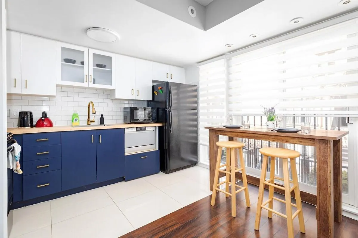 Stylish 1Bd In Liberty 5 Min Uber To Cn Tower Apartment Toronto 0*,  Canada